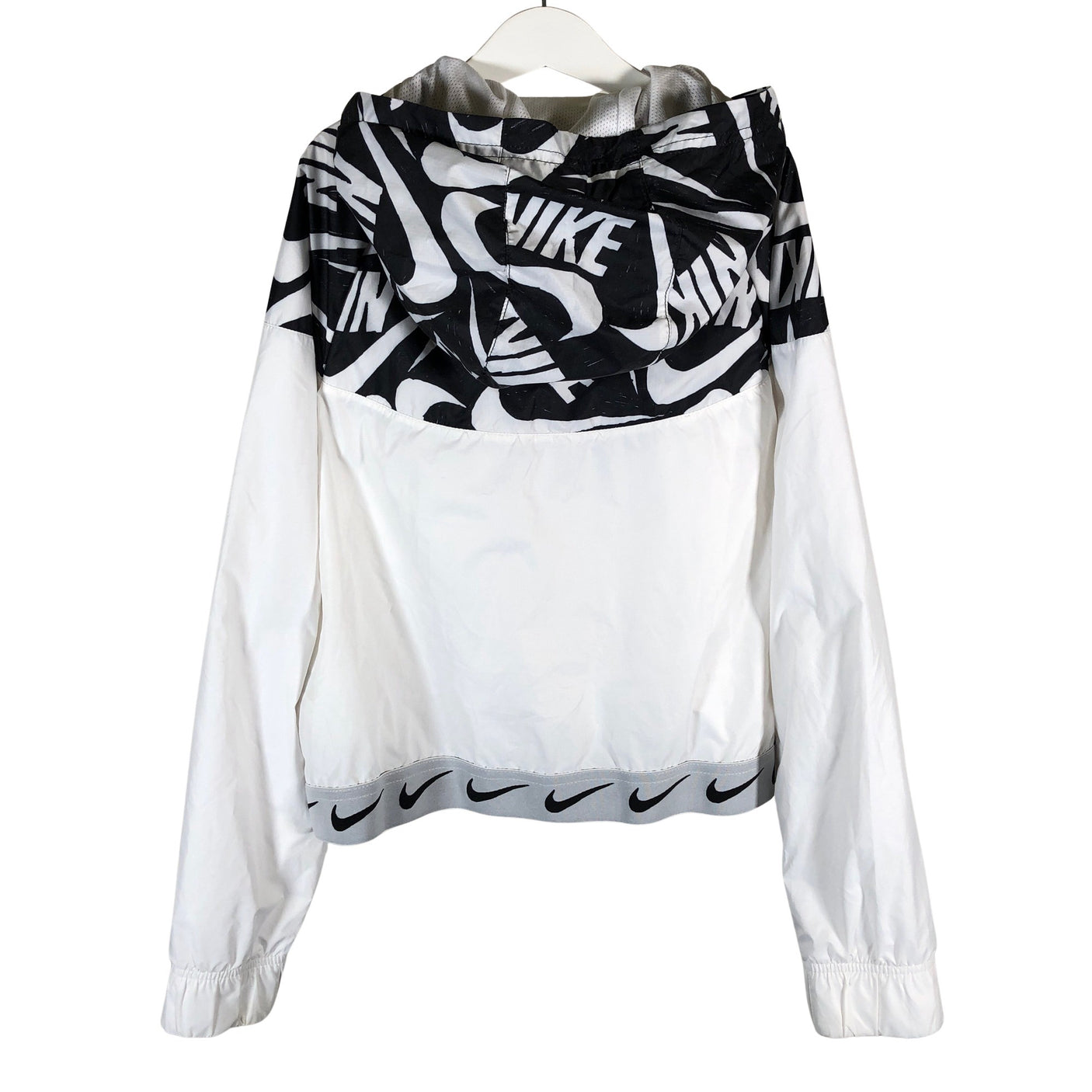 Unisex Nike - Ulkoilutakki, koko 146 - 152 - (2)