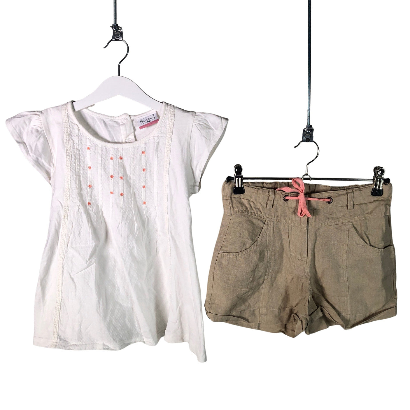 Lühikese pluus, suurus 134 - 140.