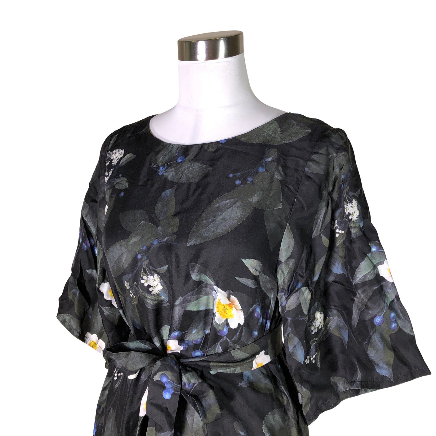 Unisex Uhana Design - Sifonkimekko, koko 34 - (3)