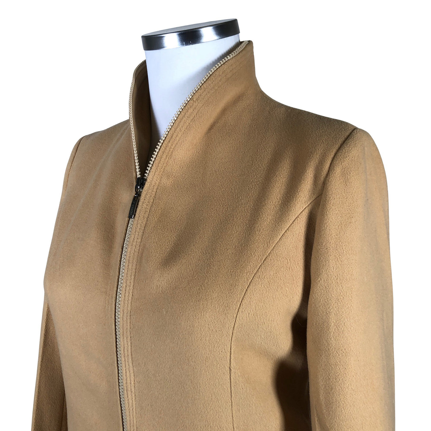 Unisex Fendi - Villakangastakki, koko 42 -