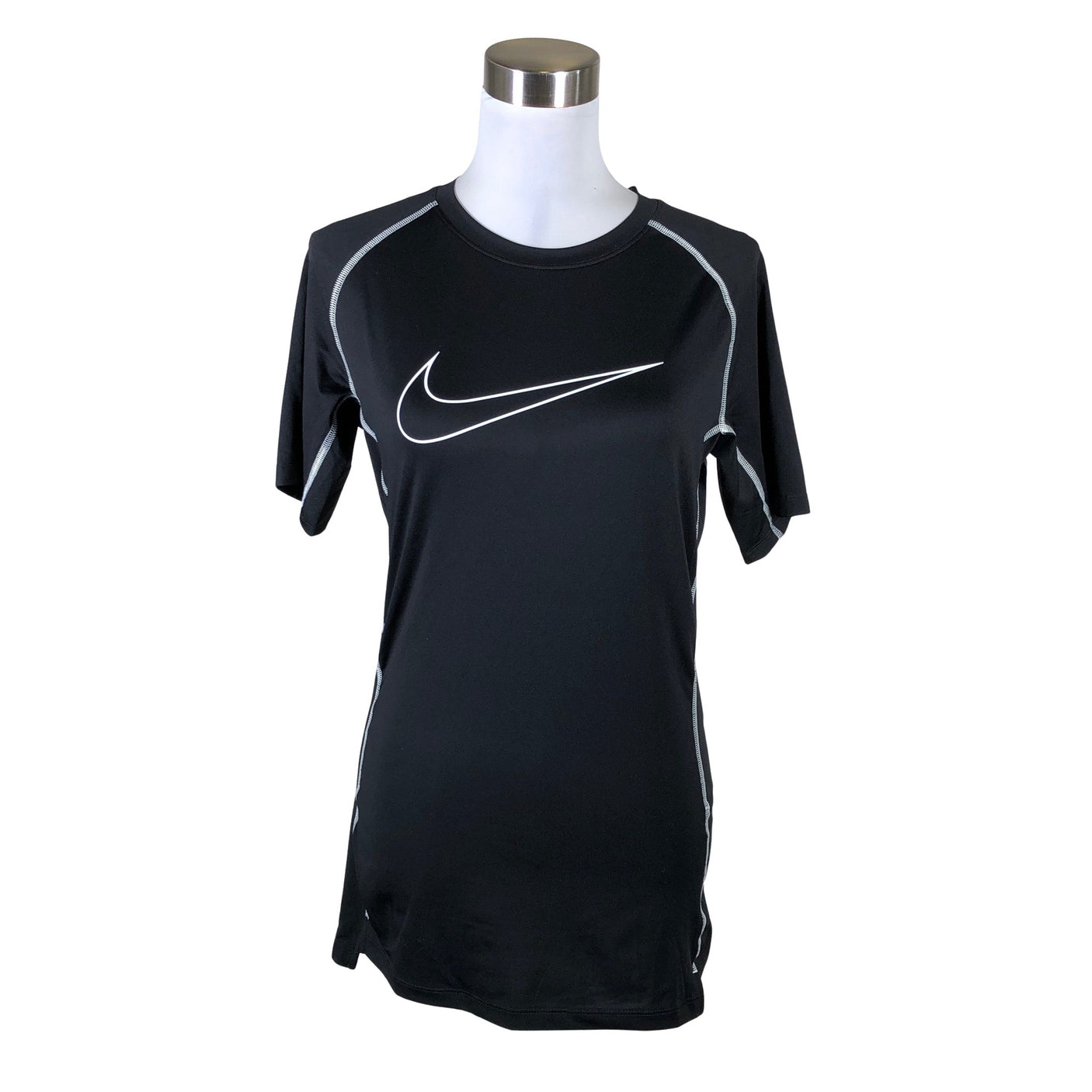 Unisex Nike - Urheilupaita, lyhyet hihat, koko 40 - (1)