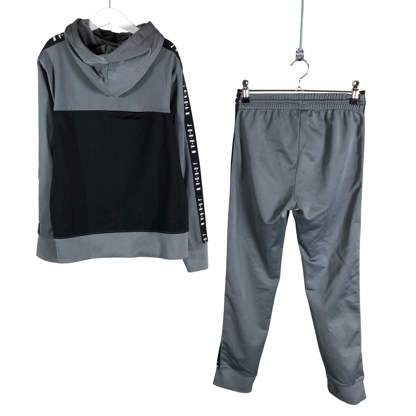 Unisex Jordan (Nike) - Urheiluasu, koko 134 - 140 - (2)