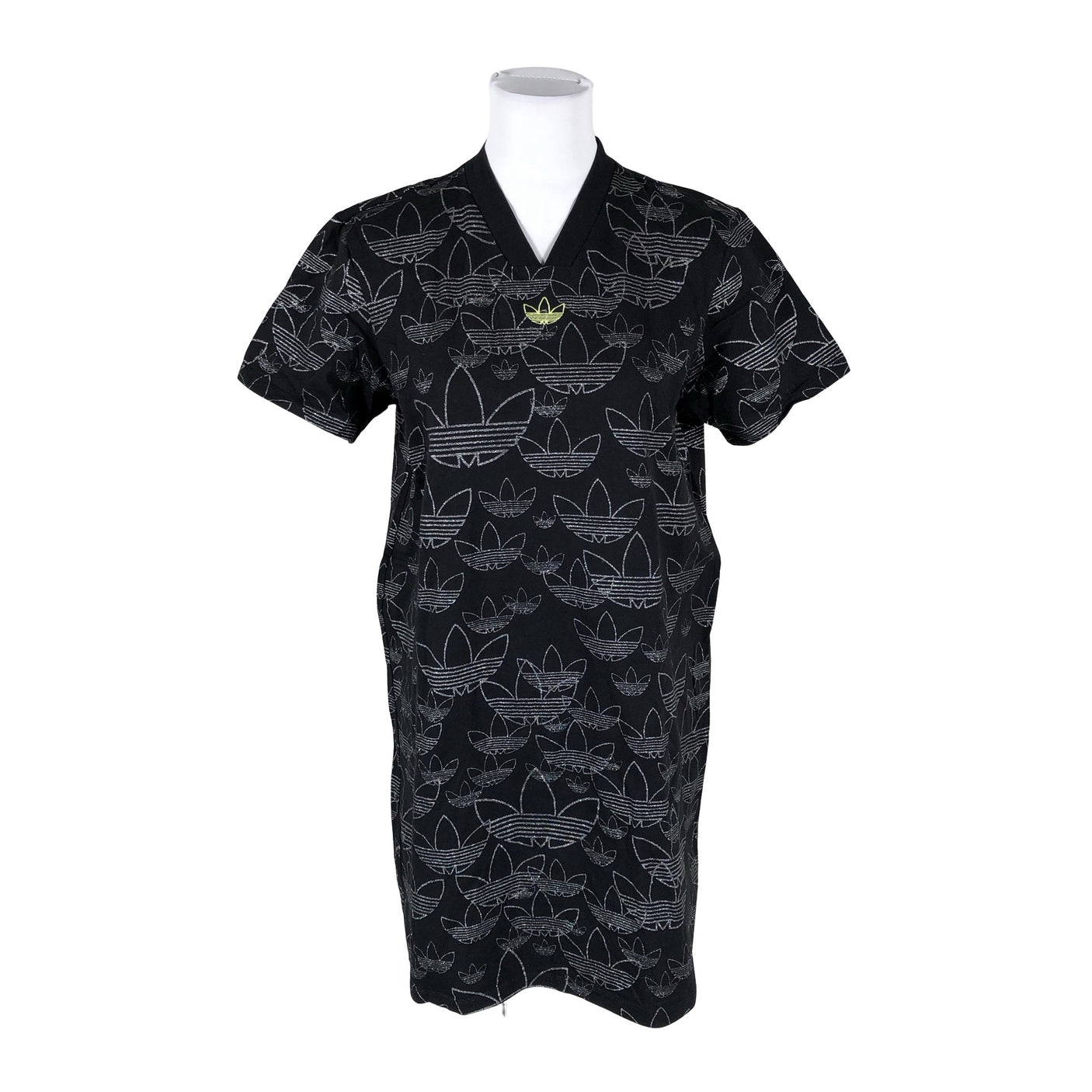 Naisten Adidas - Trikoomekko, koko 38 - Musta (1)