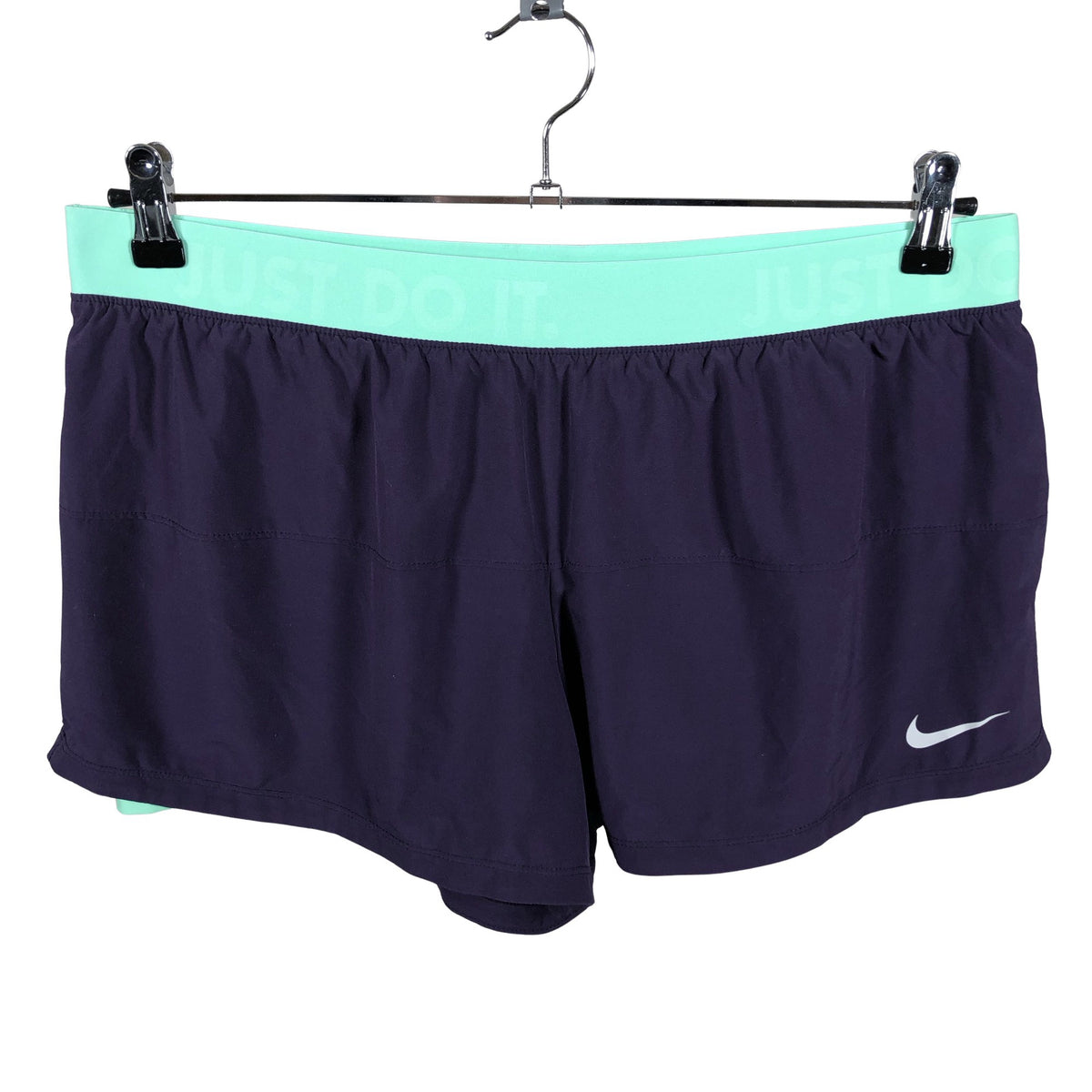 Naisten Nike - Urheilushortsit, koko 44 - Violetti (1)