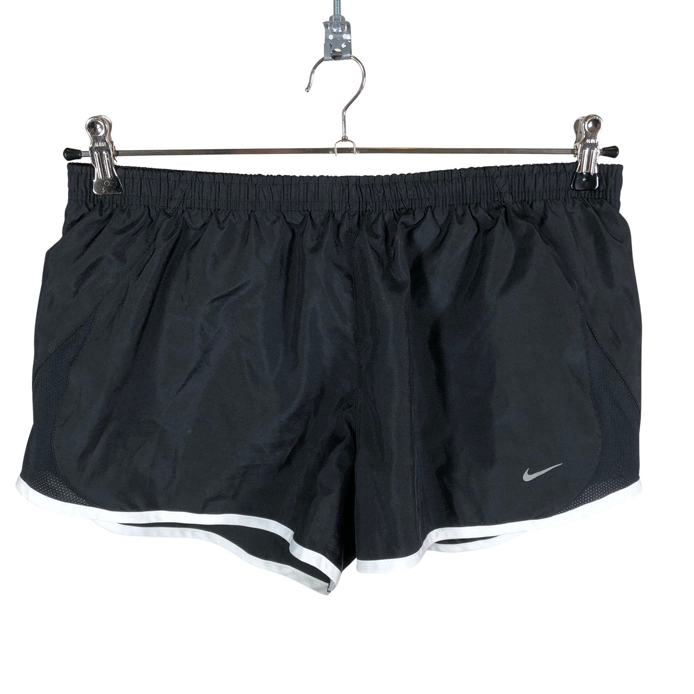 Naisten Nike - Urheilushortsit, koko 42 - Musta (1)