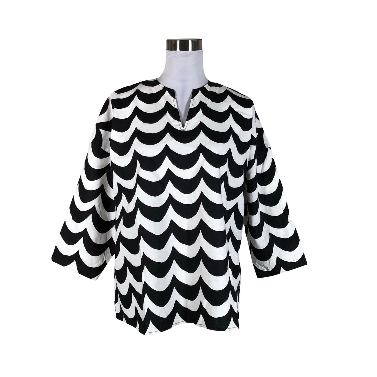 Naisten Uniqlo - Pusero, koko 40 - Musta (1)