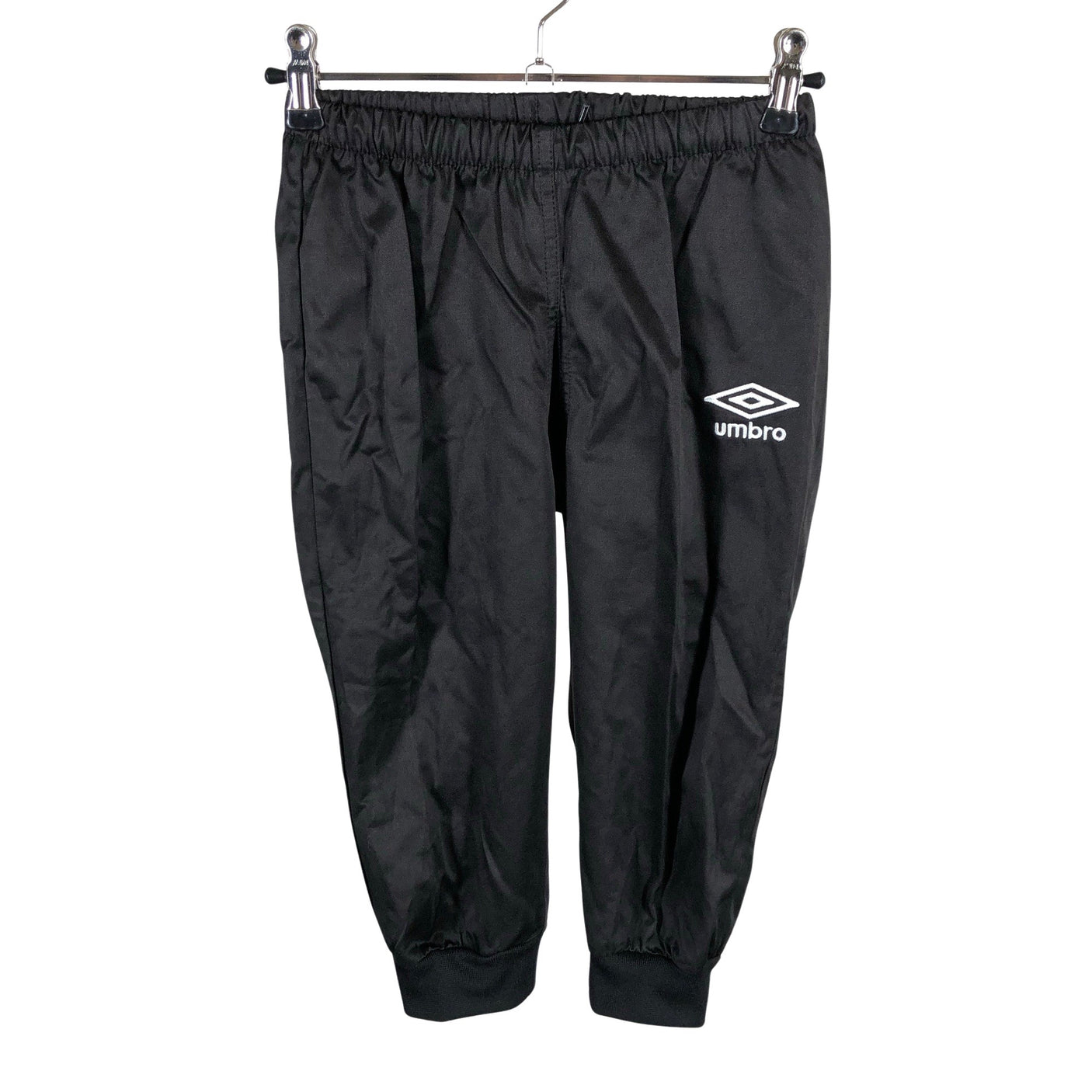 Unisex Umbro - Urheiluhousut, koko 122 - 128 - Musta (1)