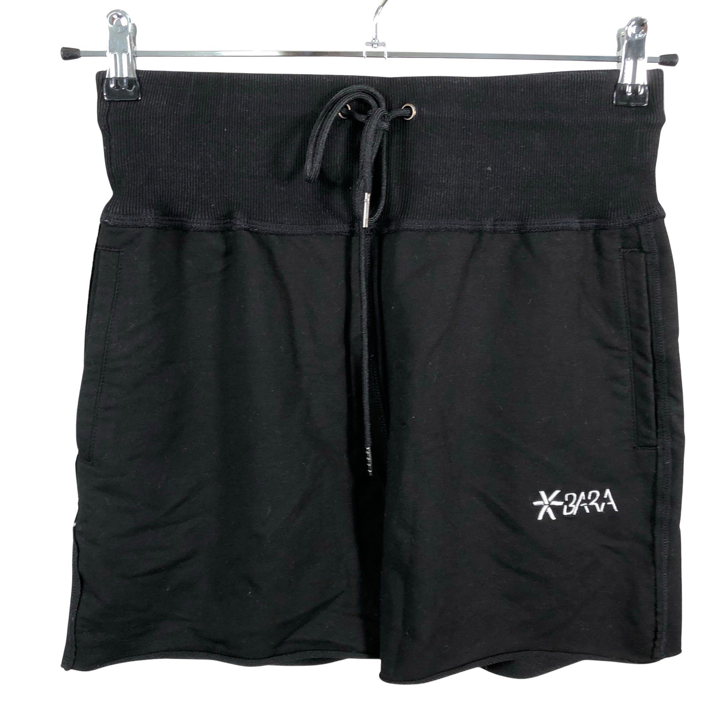 Naisten Bara Sportswear - Collegeshortsit, koko 40 - Musta (1)