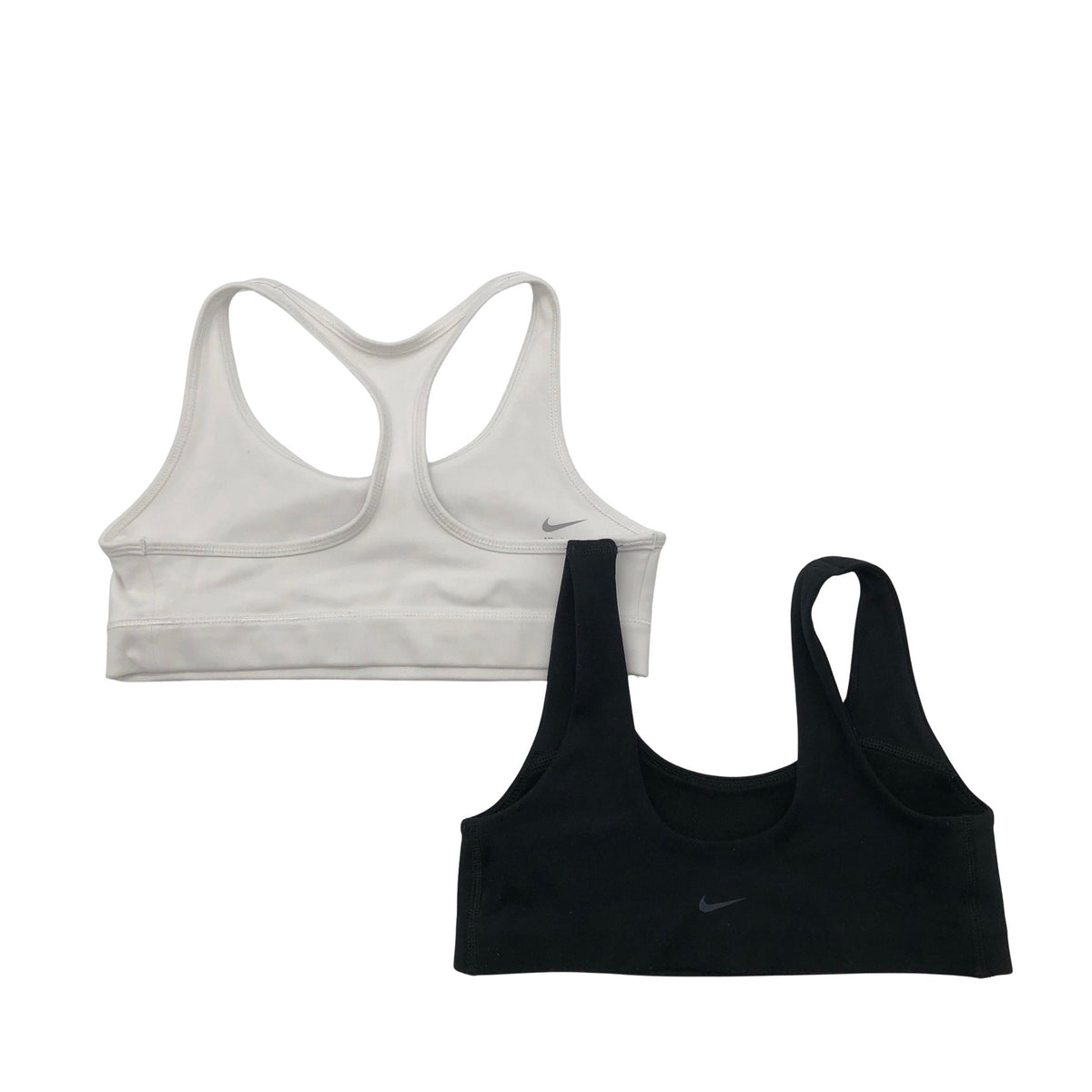Tyttöjen Nike - Urheilutoppi, koko 140 - 146 - Valkoinen (2)