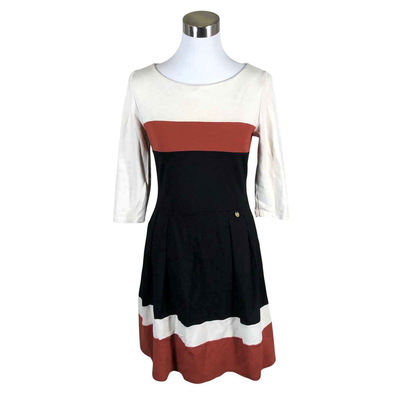Naisten My Olsson - Trikoomekko, koko 36 - Musta (1)