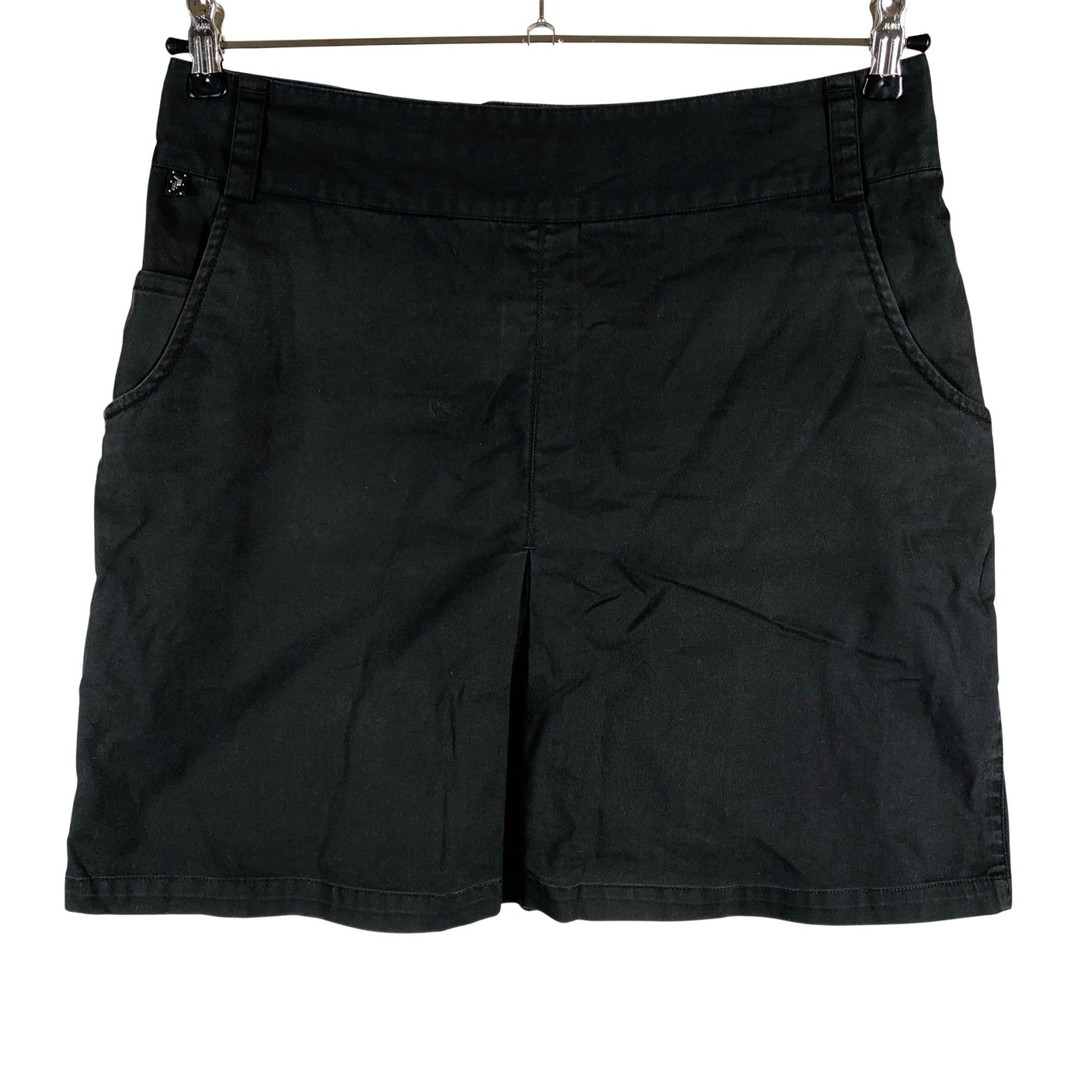 Naisten Peak Performance - Urheilushortsihame, koko 38 - Musta (1)