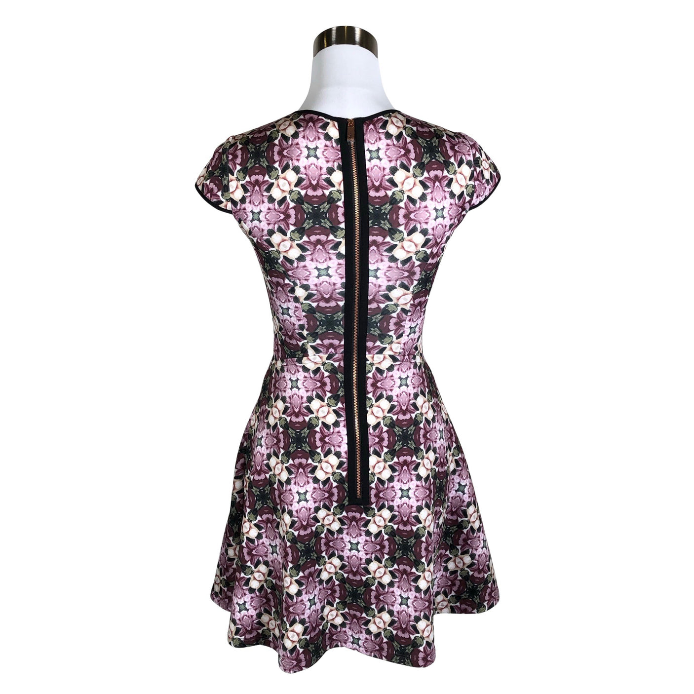 Naisten Ted Baker - Trikoomekko, koko 34 - Violetti (2)
