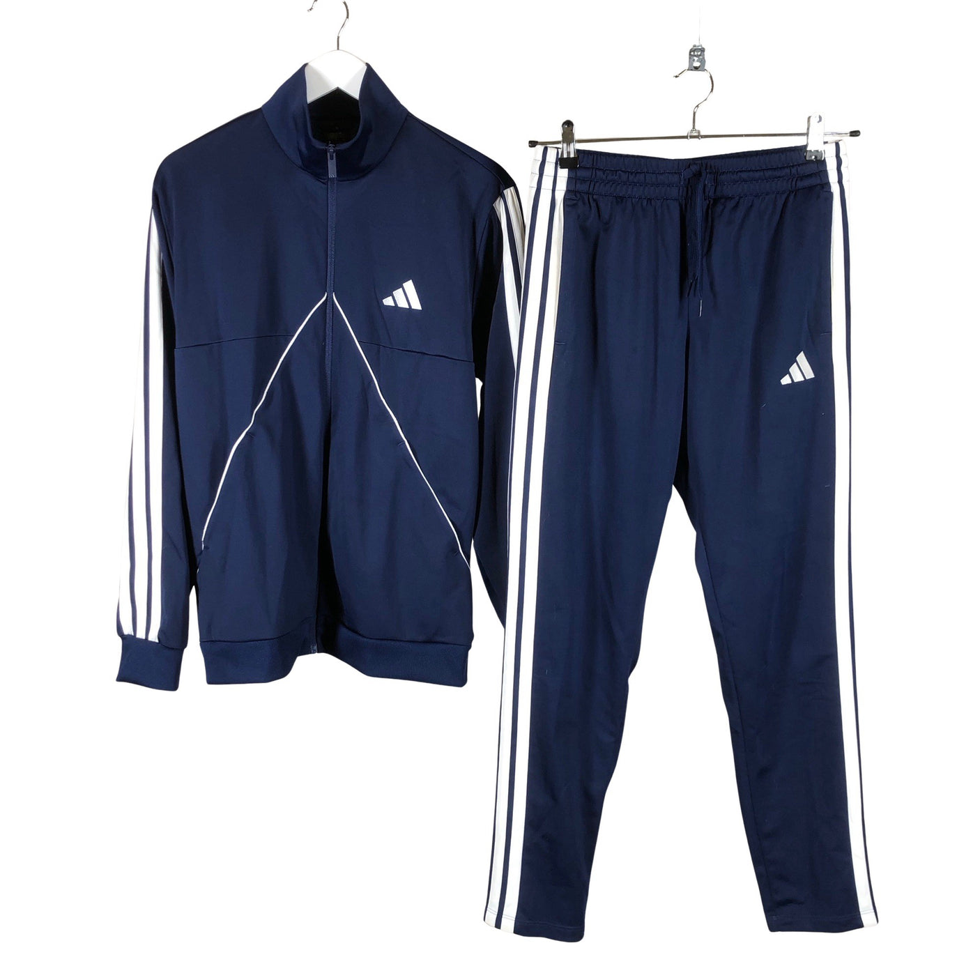 Naisten Adidas - Urheiluasu, koko 48 - Musta (1)