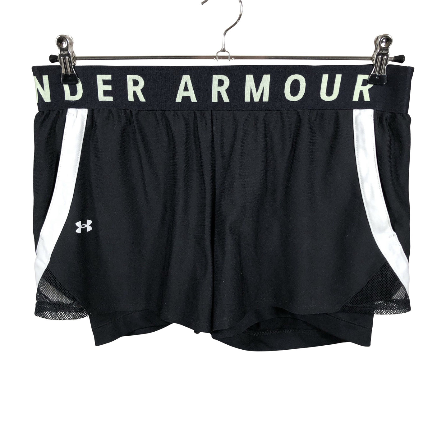 Naisten Under Armour - Urheilushortsit, koko 40 - Musta (2)