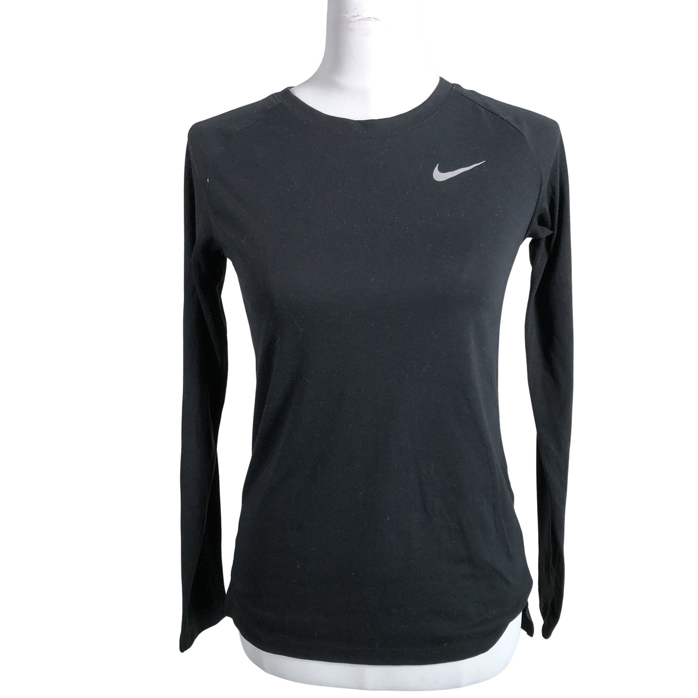 Naisten Nike - Urheilupaita, pitkät hihat, koko 34 - Musta (1)