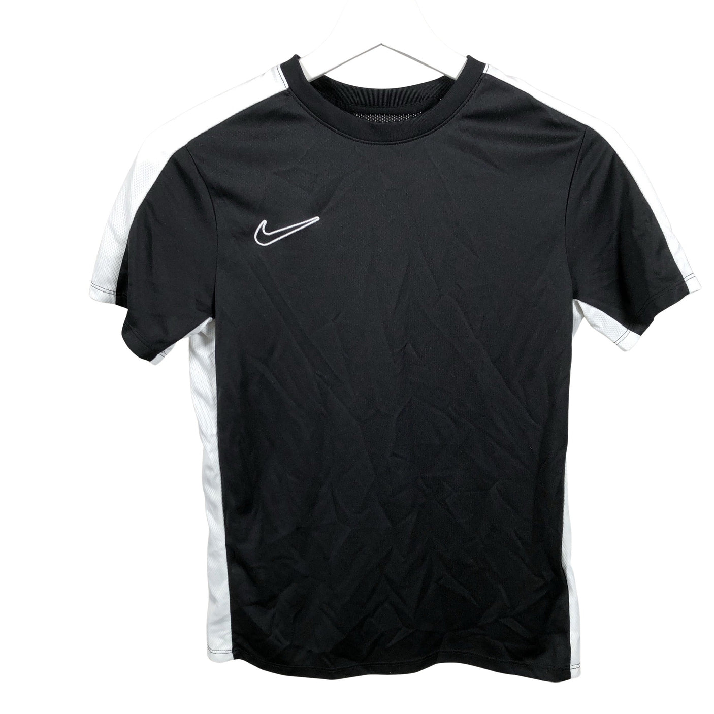 Poikien Nike - Urheilupaita, lyhyet hihat, koko 146 - 152 - Musta (1)