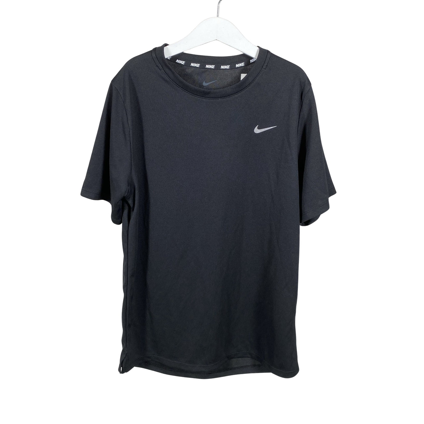 Unisex Nike - Urheilupaita, lyhyet hihat, koko 152 - 158 - Musta (1)