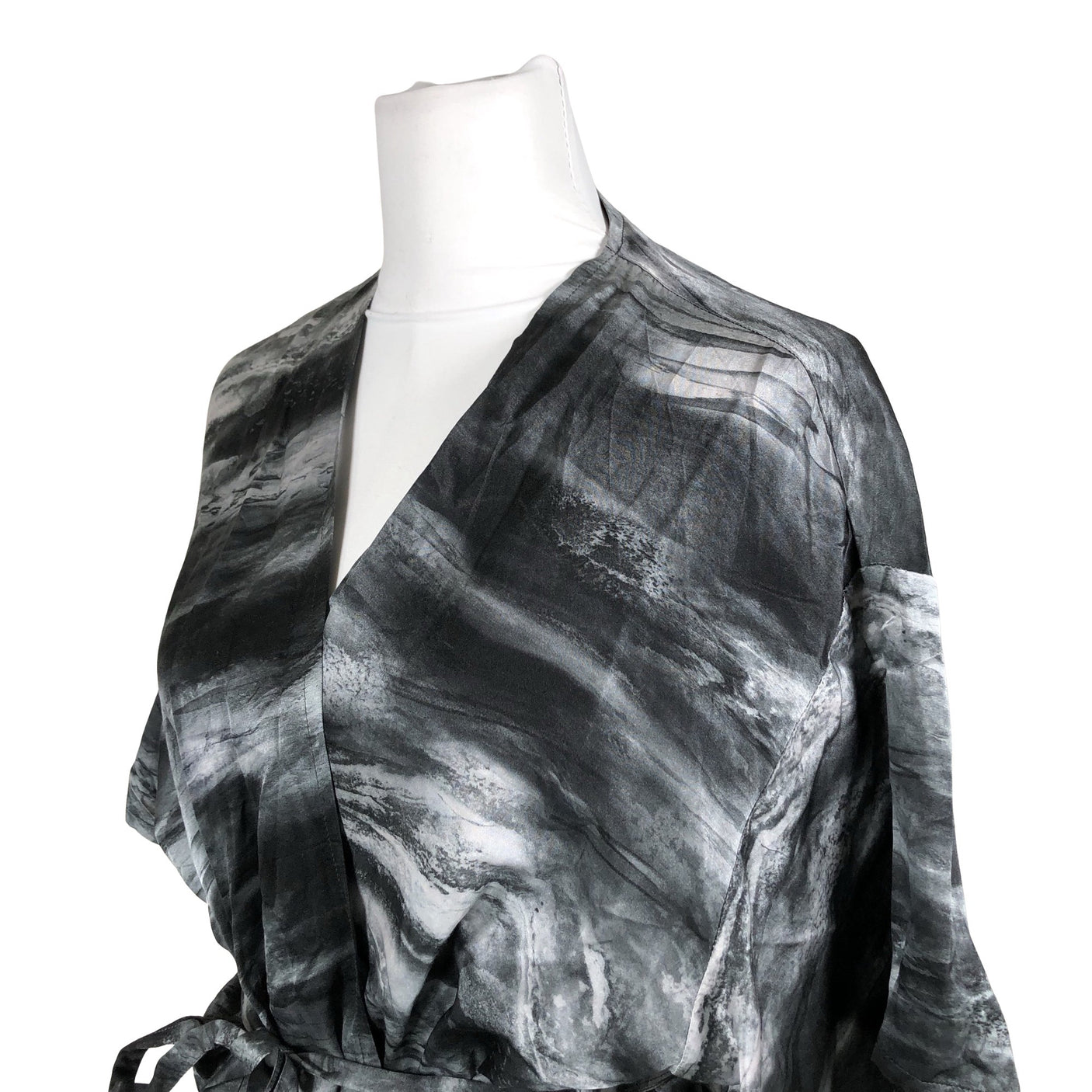 Naisten Uhana Design - Aamutakki, koko 38 - Harmaa (2)