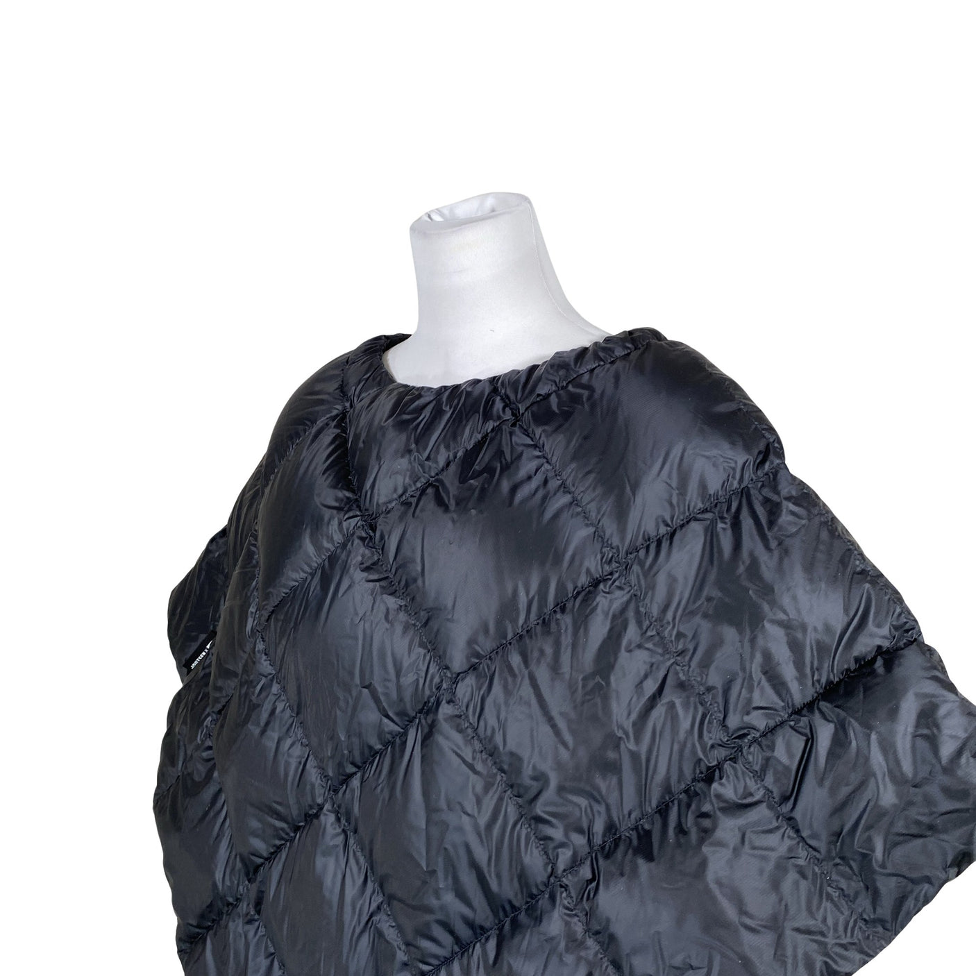 Naisten Joutsen - Poncho, koko One size - Musta (2)