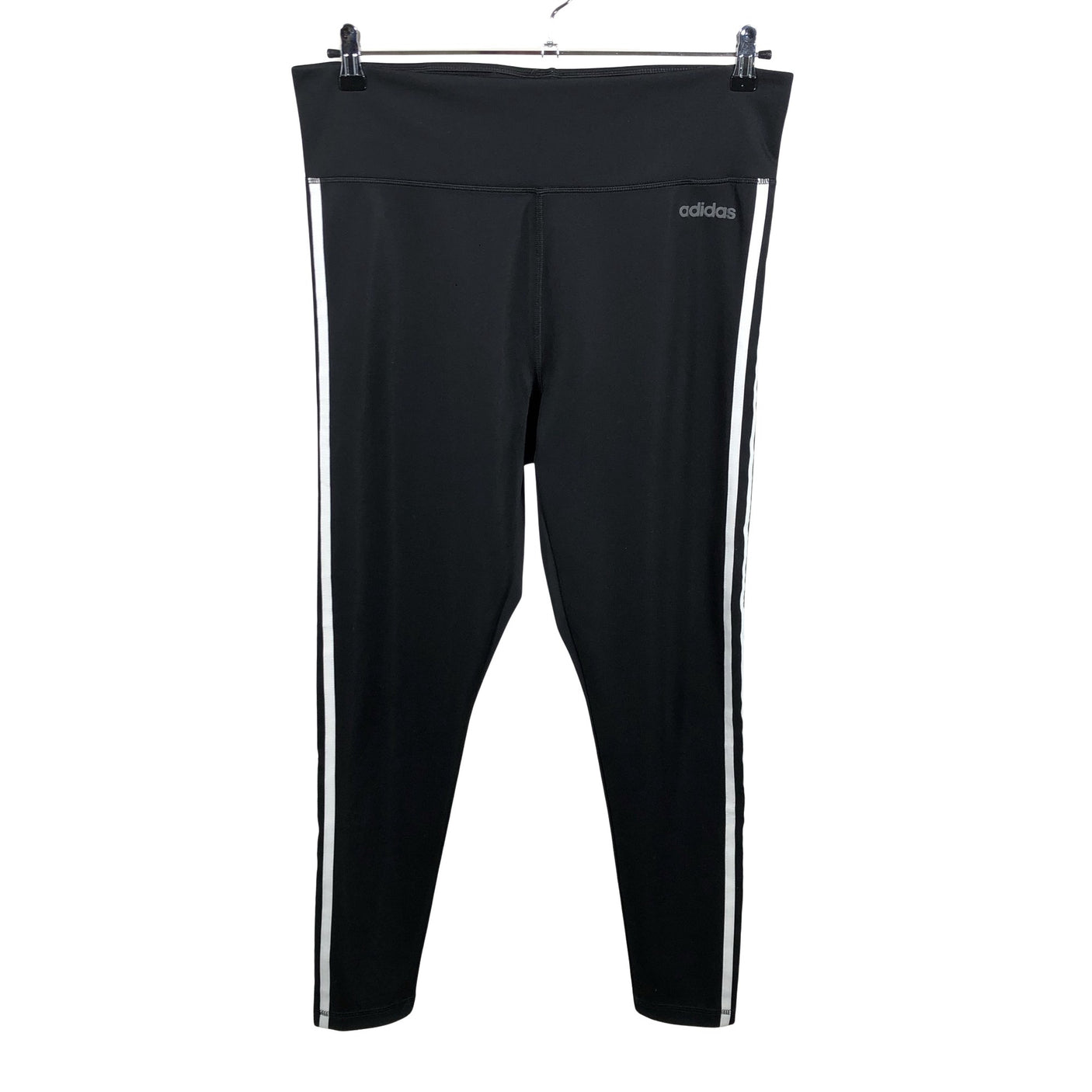 Naisten Adidas - Urheilutrikoot, koko 46 - Musta (1)