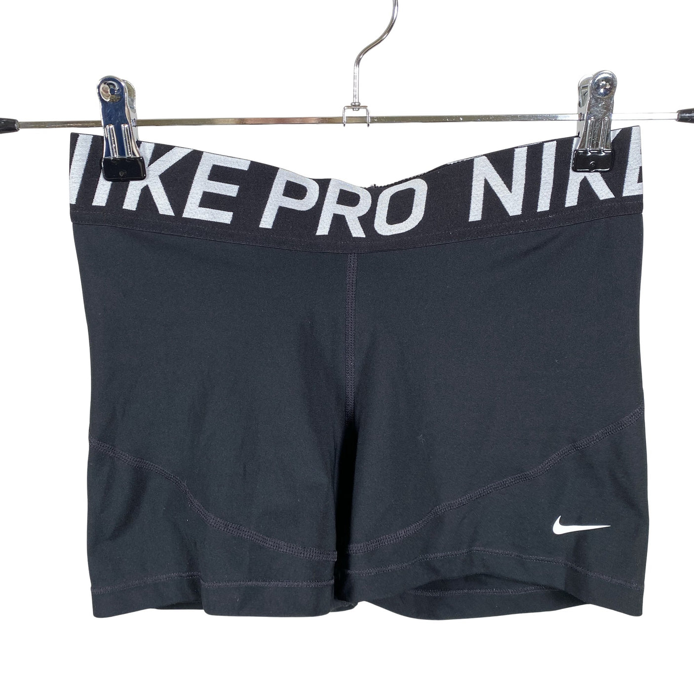 Naisten Nike - Urheilushortsit, koko 38 - Musta (1)