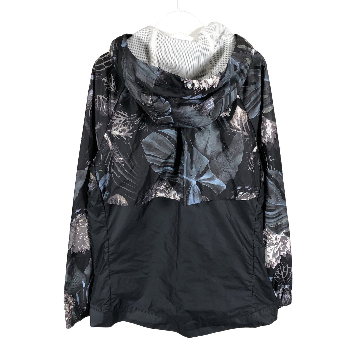 Unisex Nike - Ulkoilutakki, koko 146 - 152 - Musta (2)