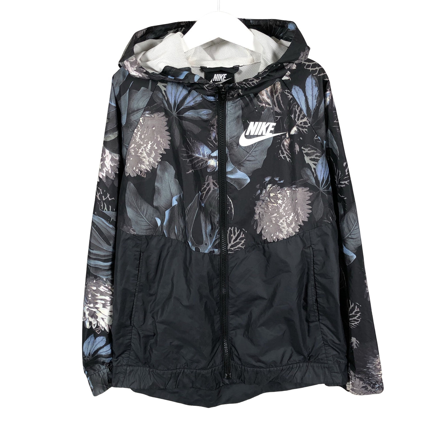 Unisex Nike - Ulkoilutakki, koko 146 - 152 - Musta (1)