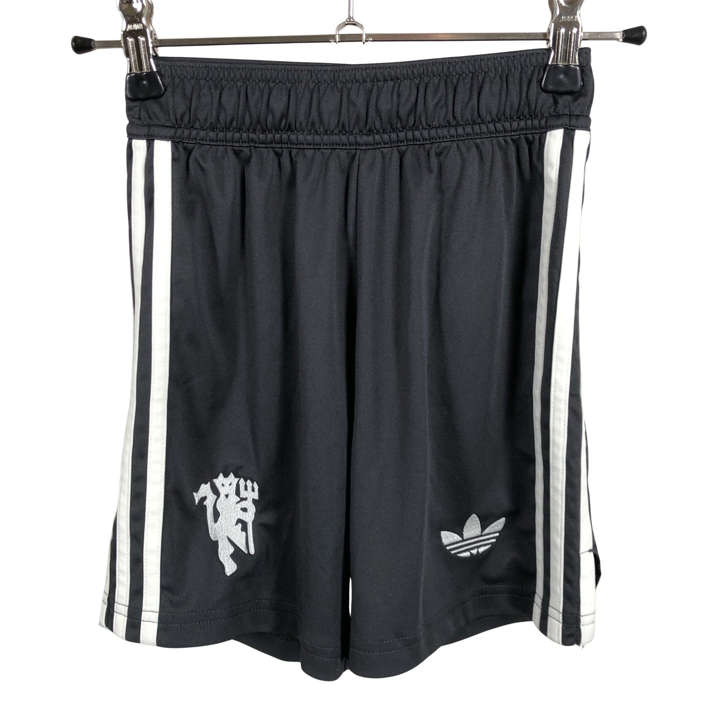 Poikien Adidas - Urheilushortsit, koko 122 - 128 - Harmaa (1)