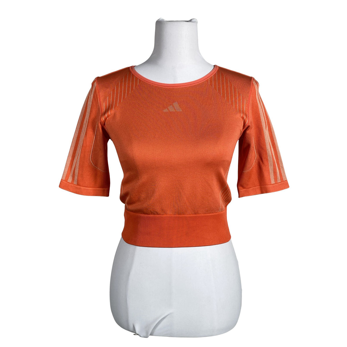 Naisten Adidas - Urheilupaita, lyhyet hihat, koko 38 - Oranssi (1)