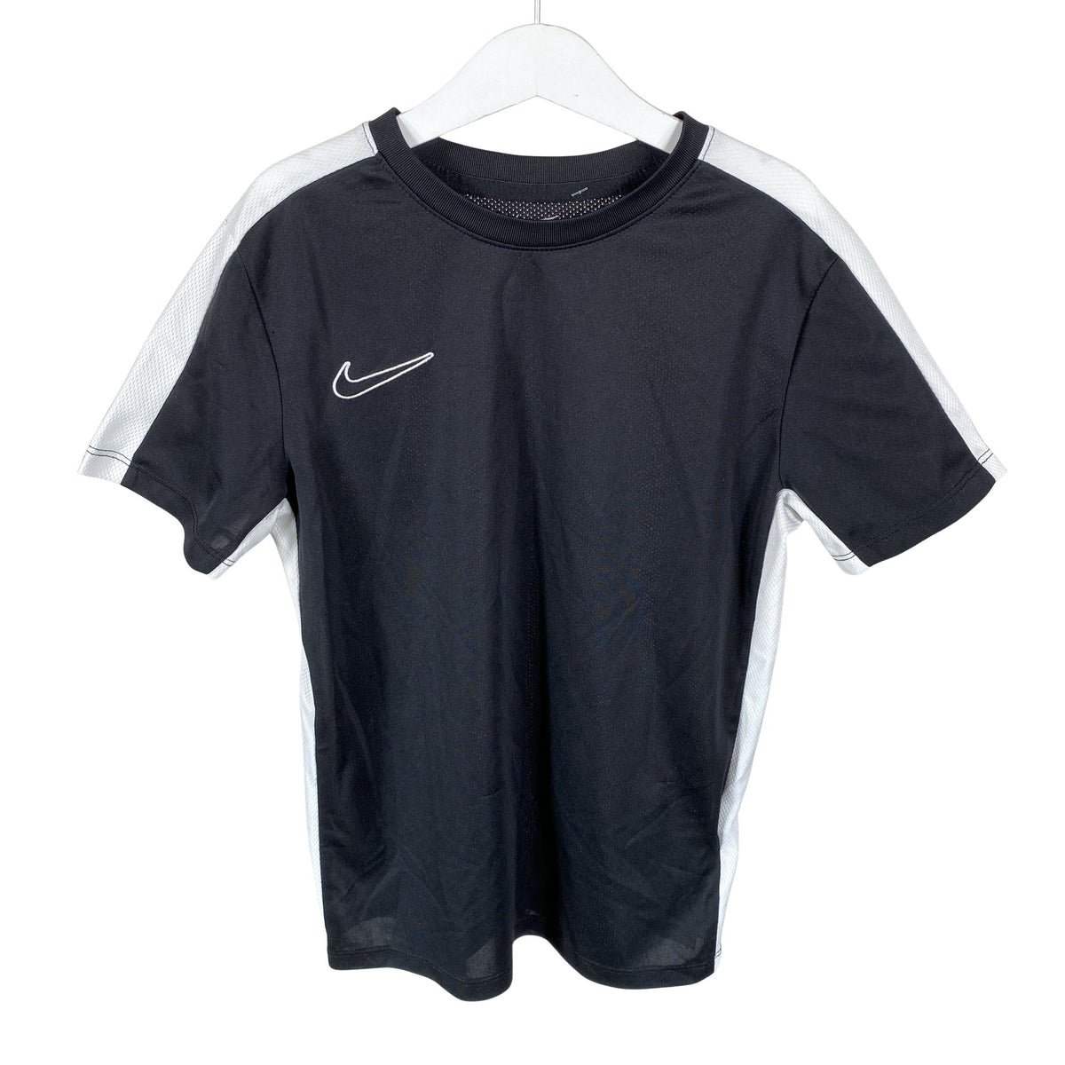 Unisex Nike - Urheilupaita, lyhyet hihat, koko 134 - 140 - Musta (1)