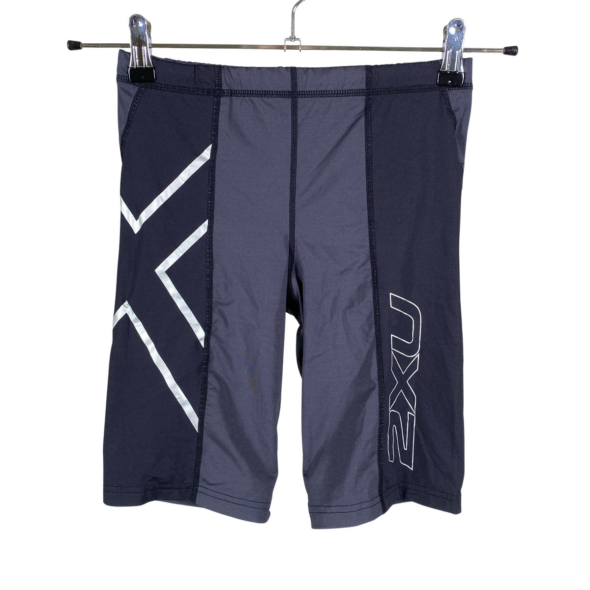 Naisten 2XU - Urheilushortsit, koko 38 - Harmaa (1)