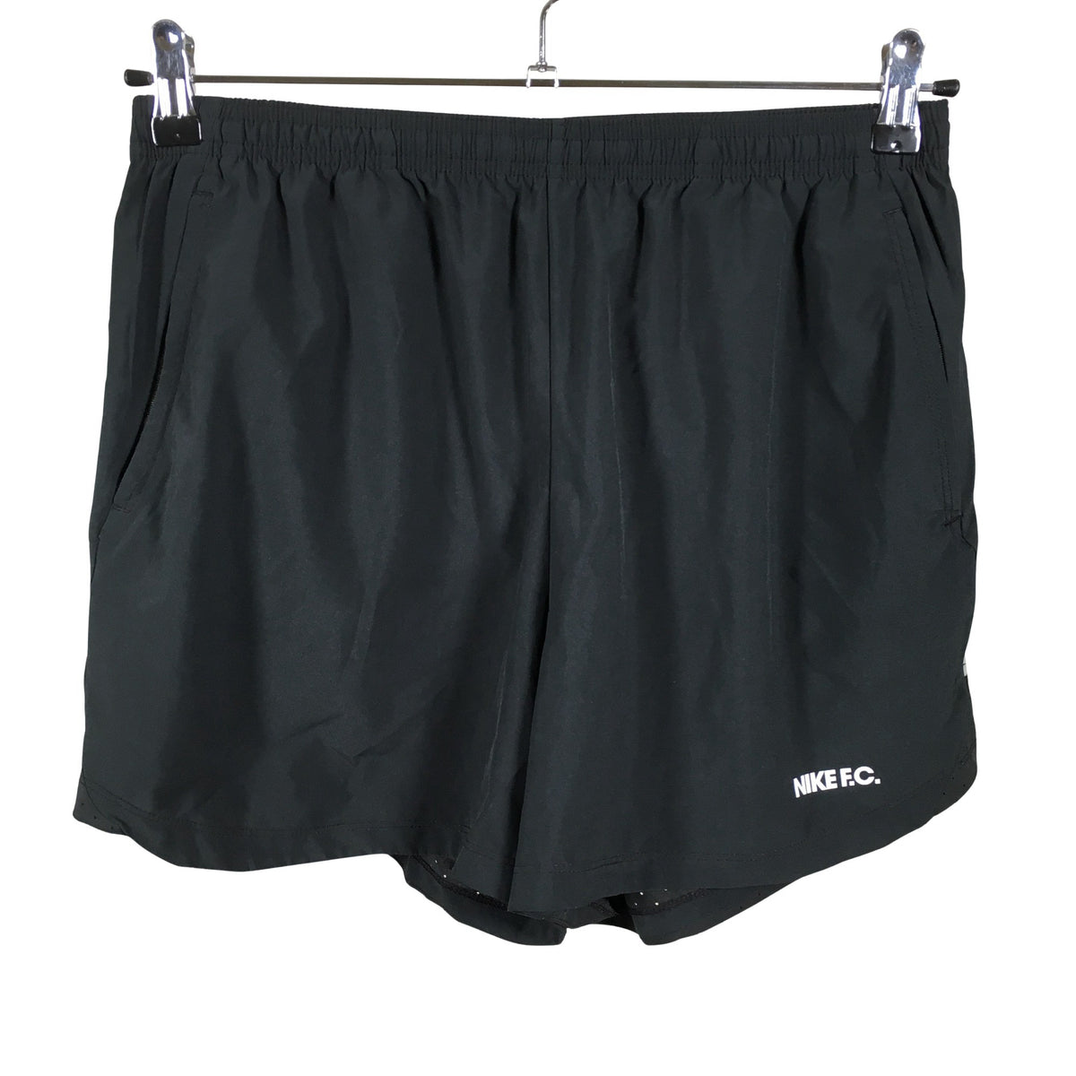Naisten Nike - Urheilushortsit, koko 38 - Musta (1)