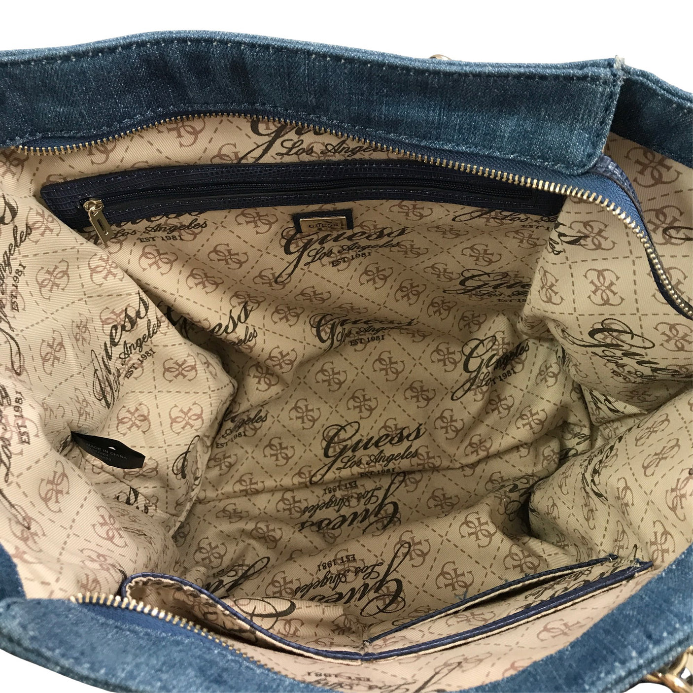 Unisex Guess - Käsilaukku, koko Midi - (2)