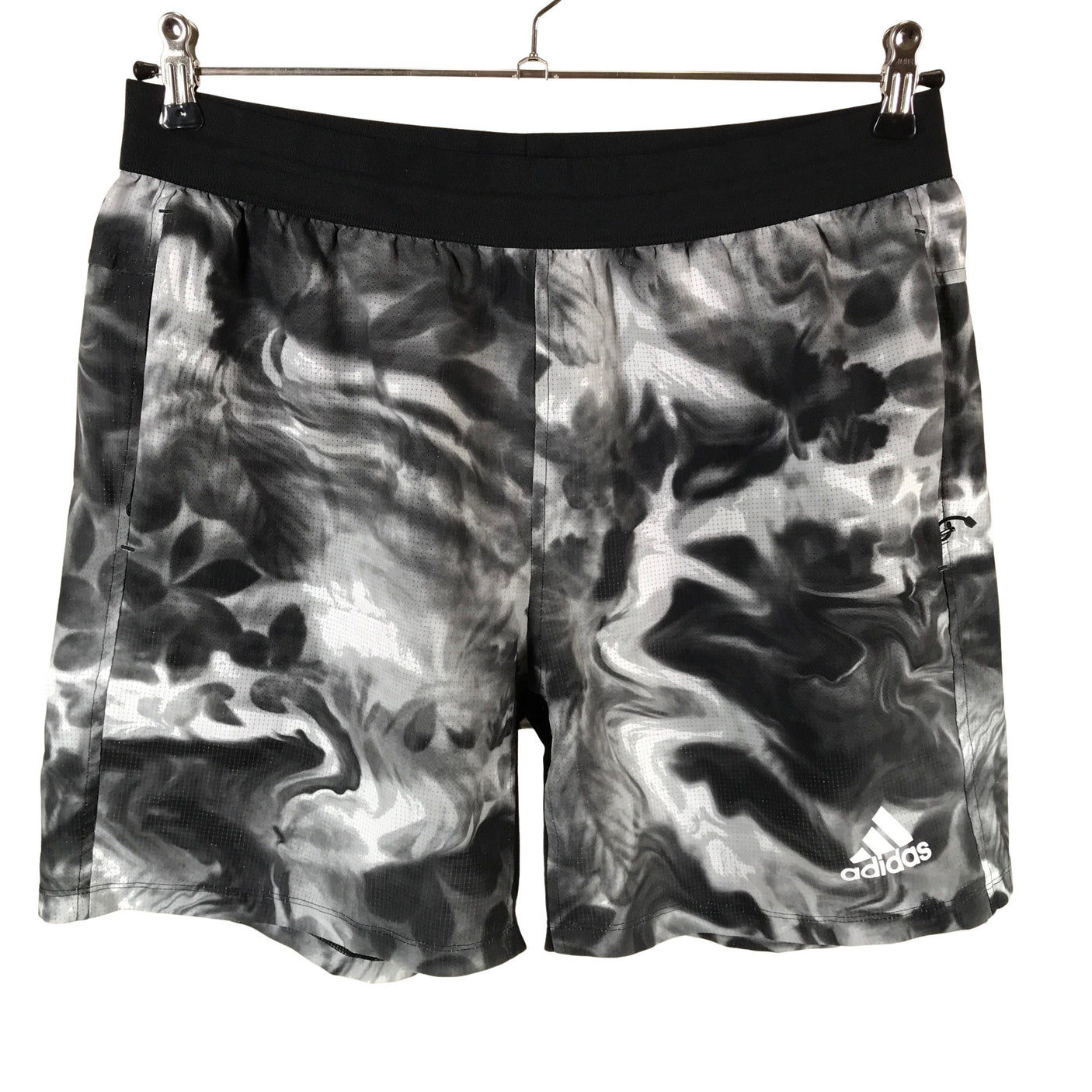 Unisex Adidas - Urheilushortsit, koko L - (1)