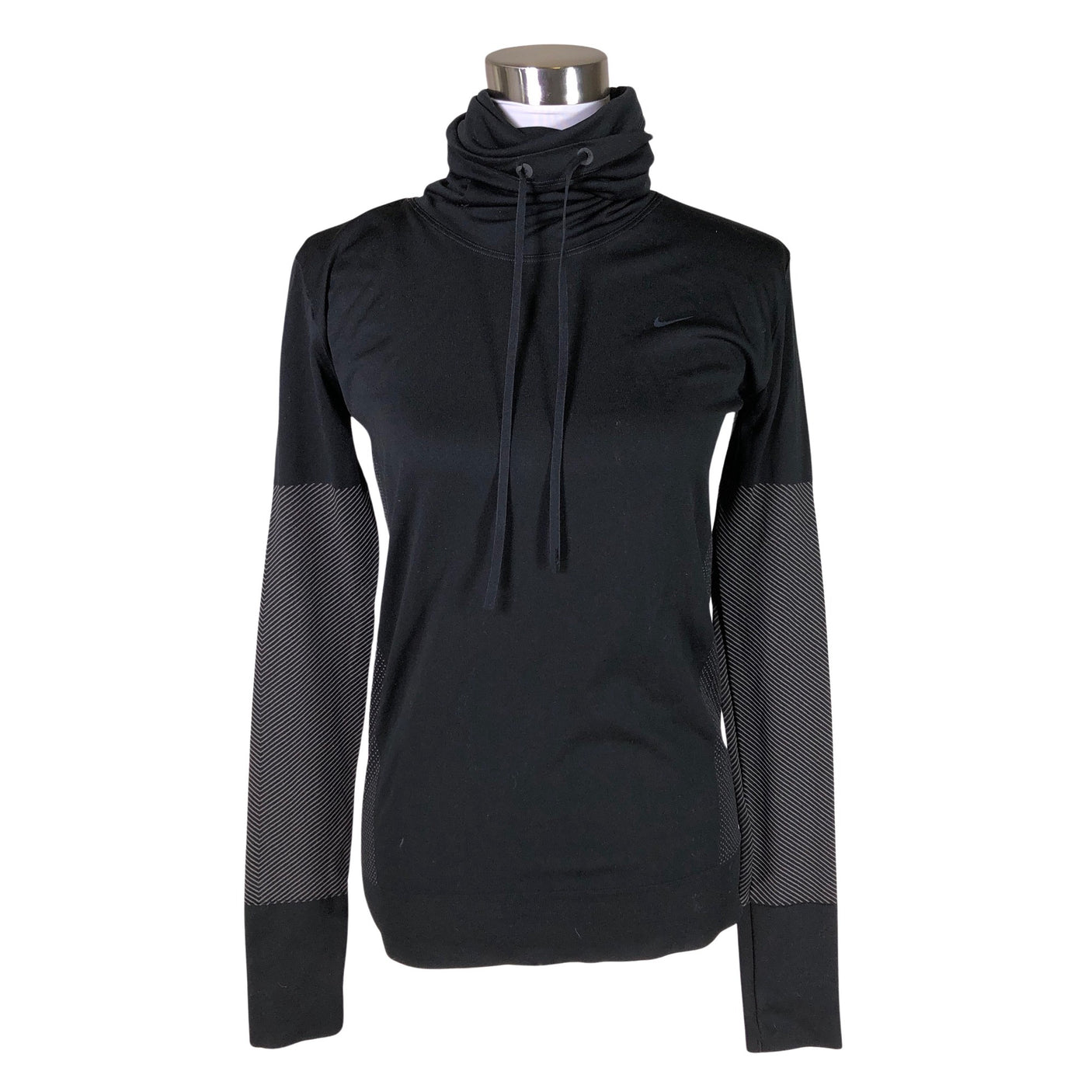 Unisex Nike - Urheilupaita,
pitkät hihat, koko 36 - (1)