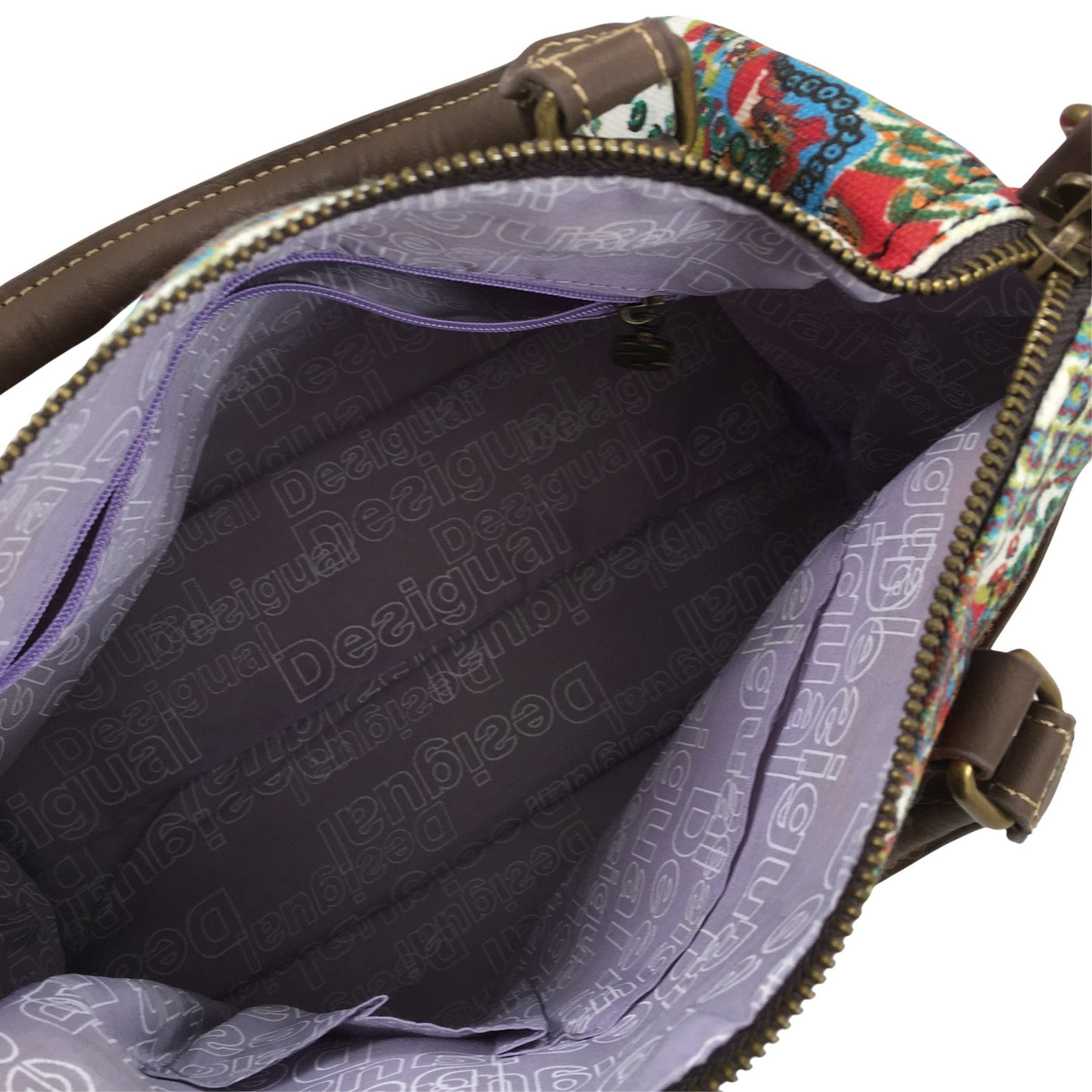 Unisex Desigual - Käsilaukku, koko Midi - (2)