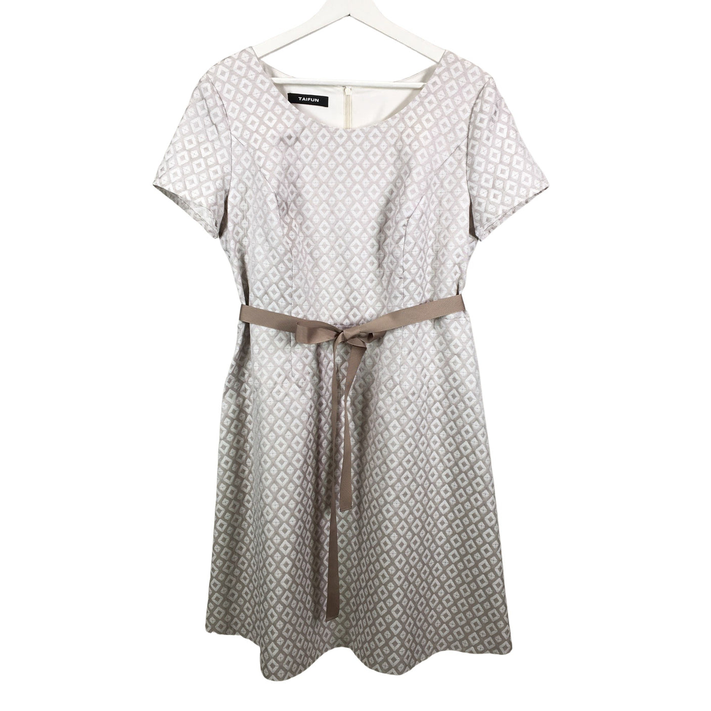 Unisex Taifun - Juhlamekko, koko 44 - (1)