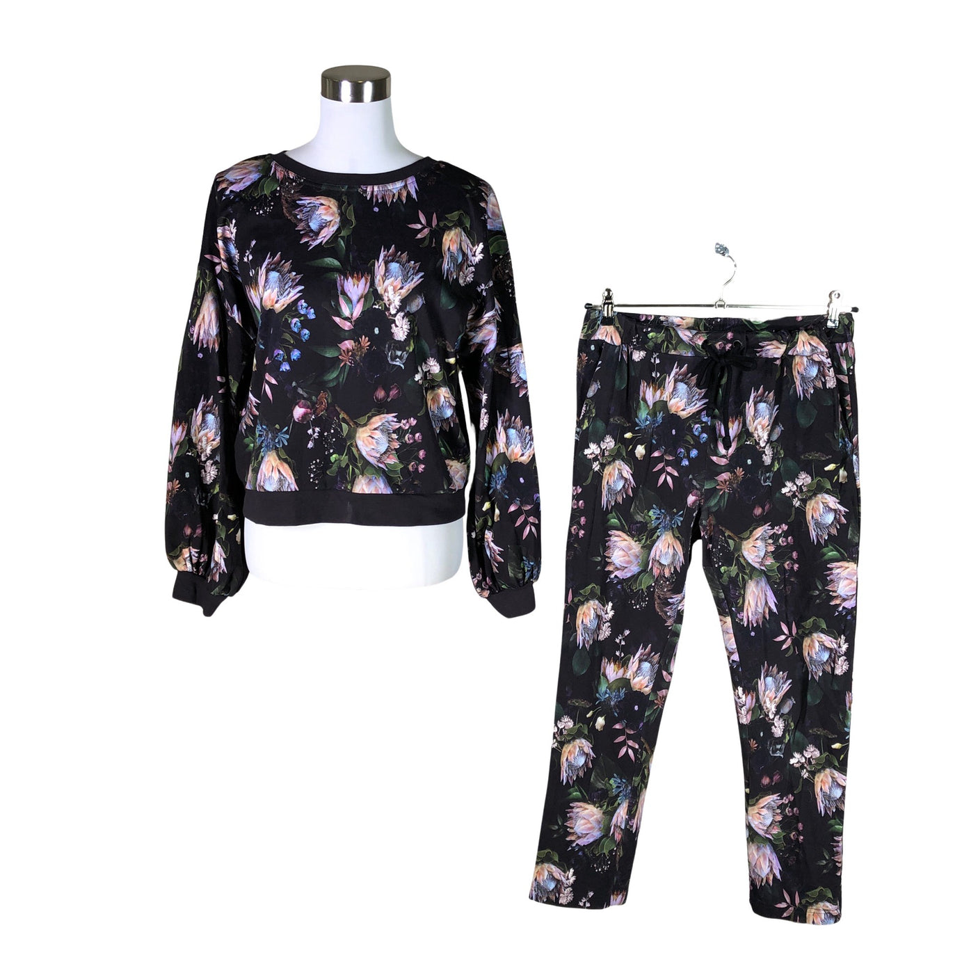Unisex Uhana Design - Collegeasu, koko 38 -  (1)