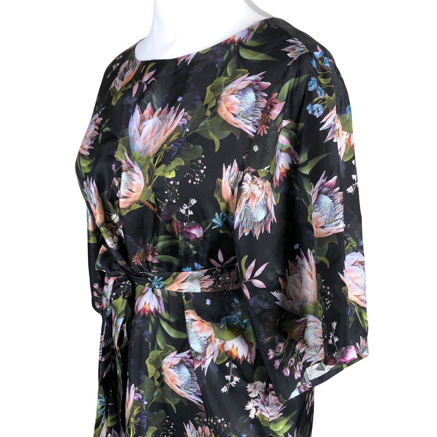 Unisex Uhana Design - Sifonkimekko, koko 44 -  (3)