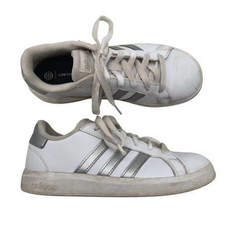 Unisex Adidas - Tennarit, koko 35 -  ()