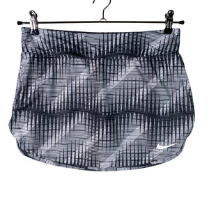 Unisex Nike - Urheilushortsihame, koko 38 -  (1)