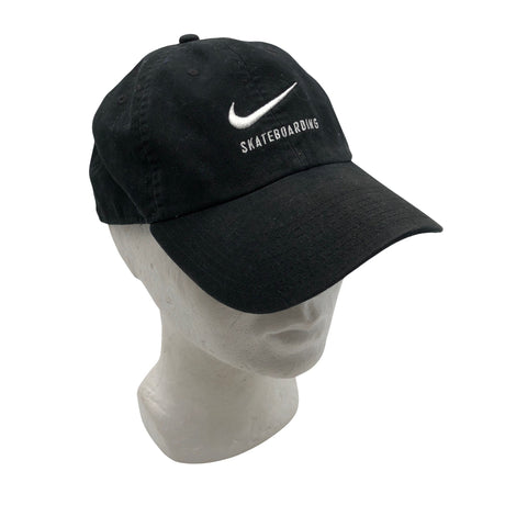Unisex Nike - Lippalakki, koko 54 - 56 cm -  ()