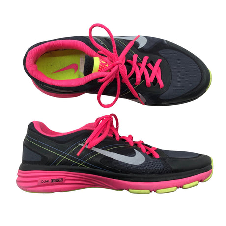 Unisex Nike - Sisäliikuntakengät, koko 38 -  ()