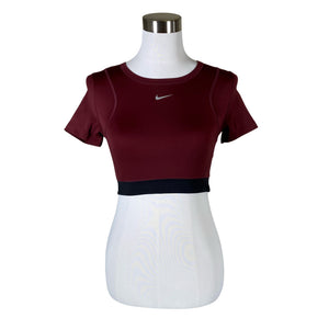 Unisex Nike - Urheilupaita, lyhyet hihat, koko 34 -  (1)