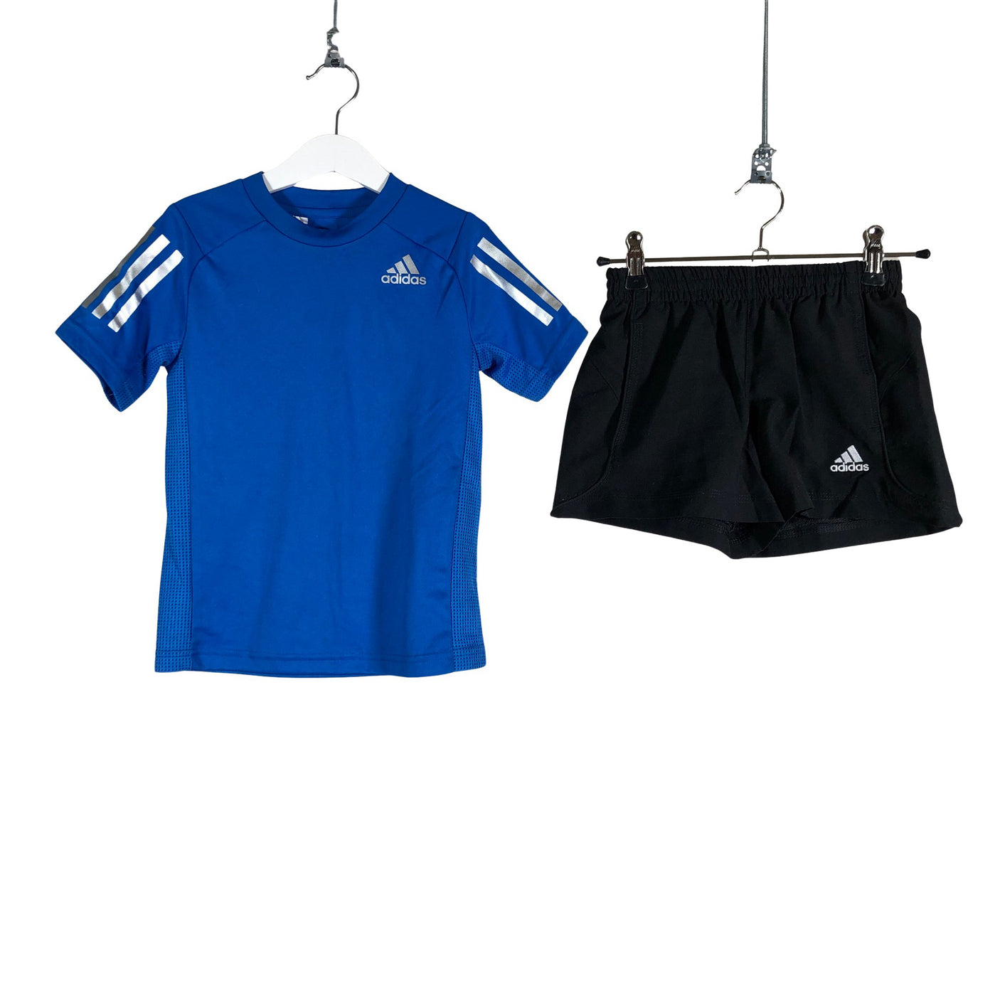 Unisex Adidas - Urheiluasu, koko 110 - 116 -  (1)