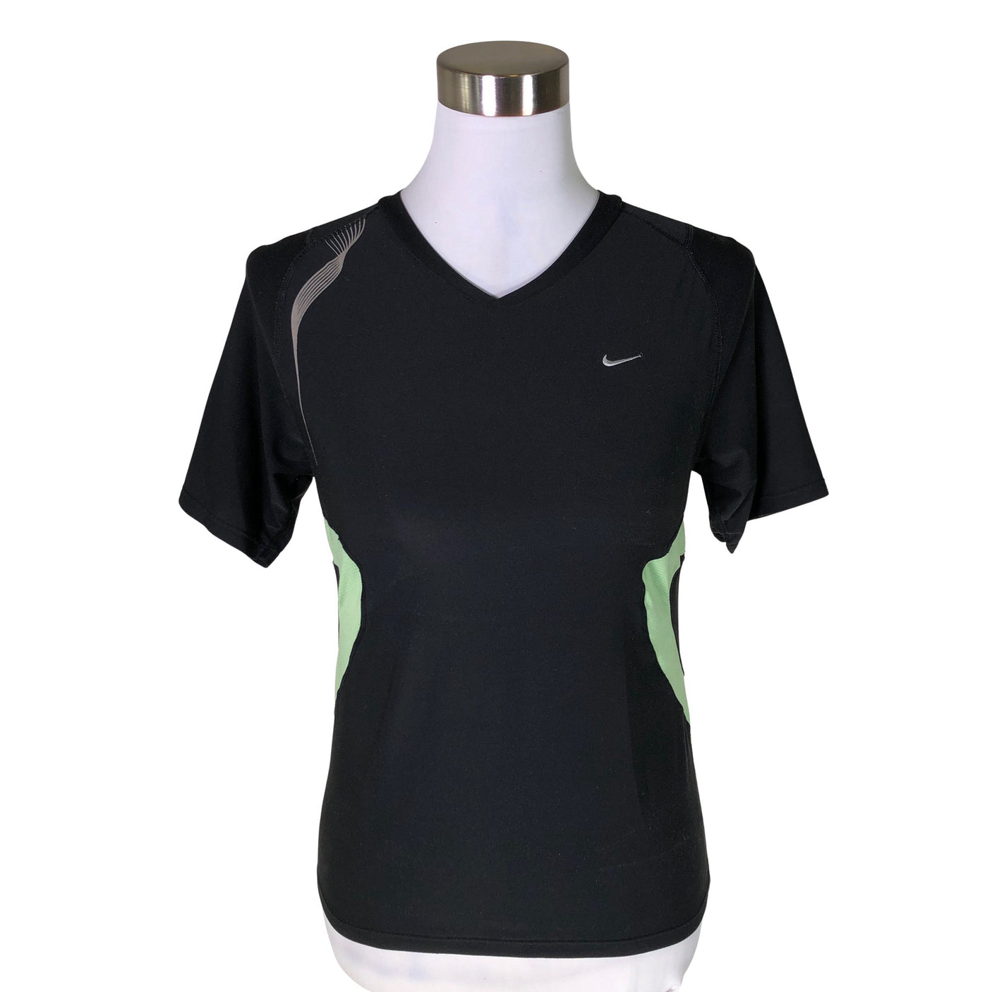 Unisex Nike - Urheilupaita, lyhyet hihat, koko 38 -  (1)