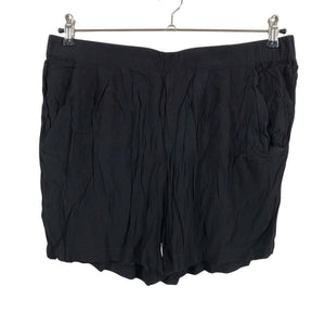 Naisten Saint Tropez - Shortsit, koko 42 - Musta (1)