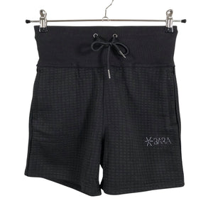 Naisten Bara Sportswear - Collegeshortsit, koko 38 - Musta (1)