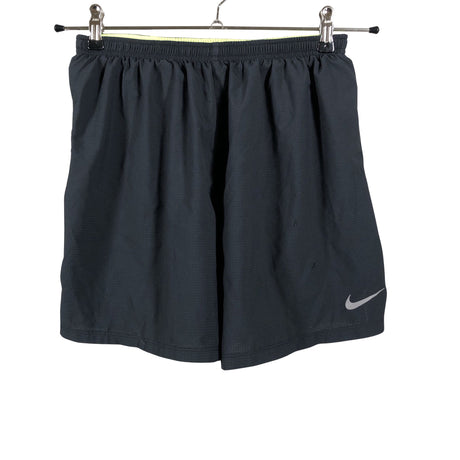 Naisten Nike - Urheilushortsit, koko 38 - Musta ()