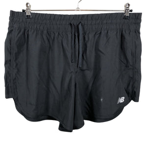 Miesten New Balance - Urheilushortsit, koko XL - Musta (1)